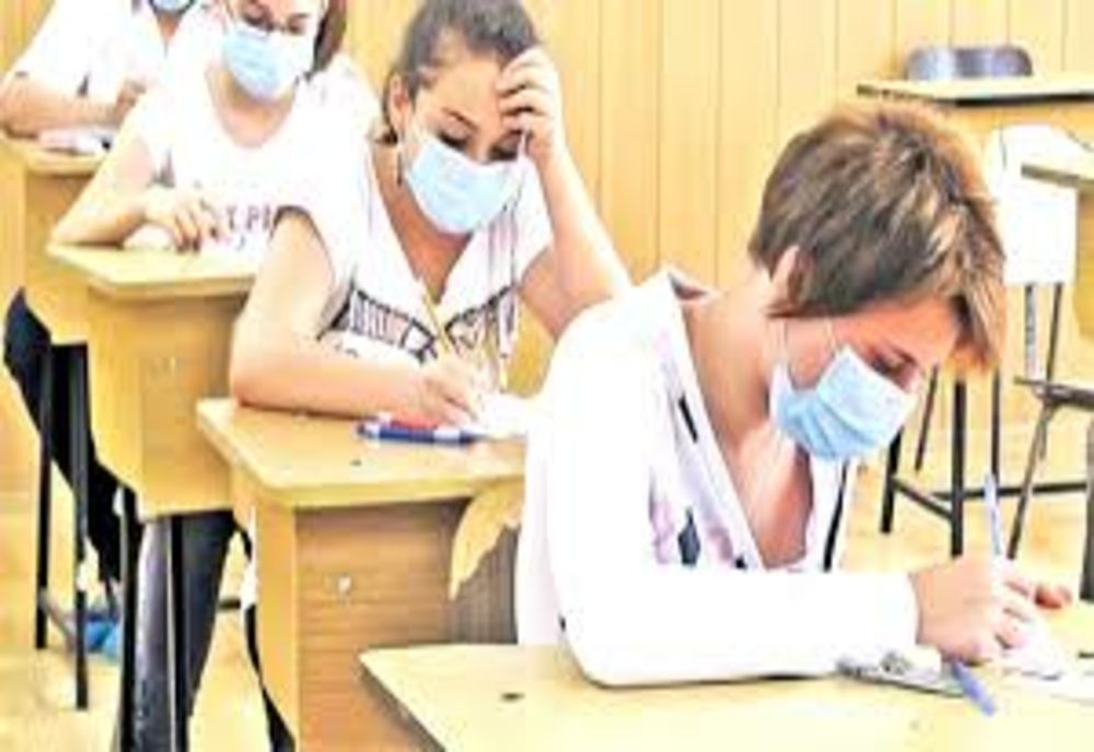 Consiliul Naţional al Elevilor dezaprobă ideea ca cei din clasele terminale să meargă la şcoală în scenariul roşu