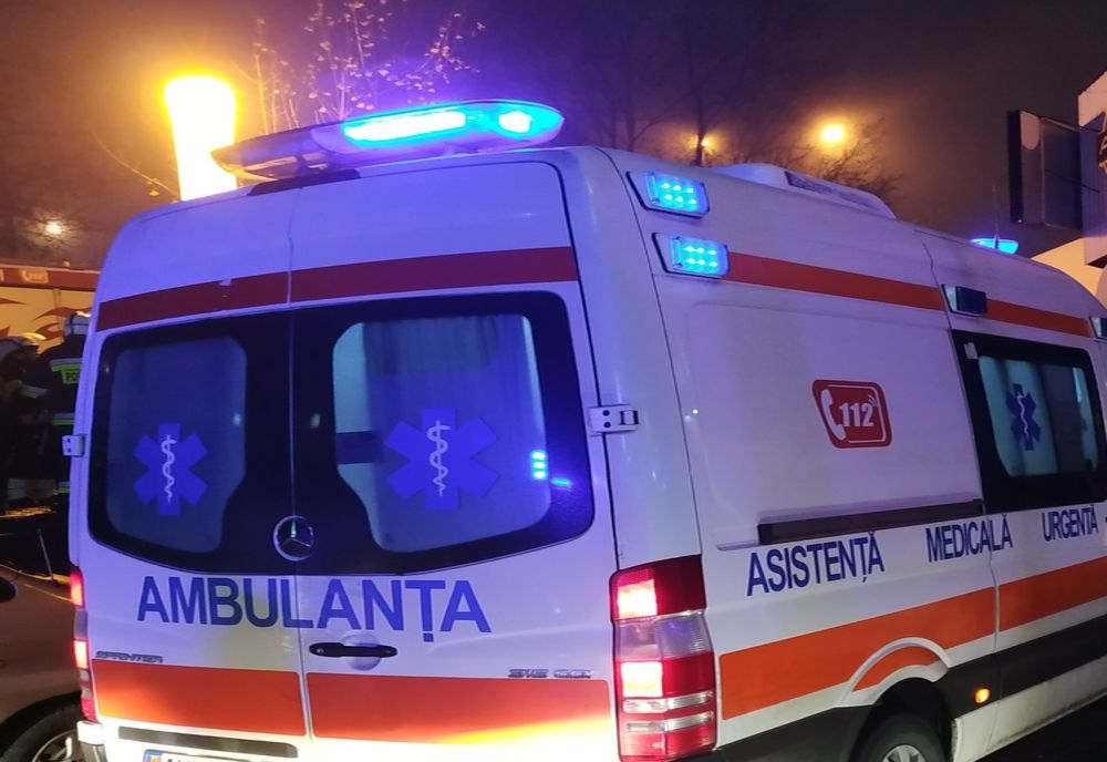 Tânără în stare gravă după ce a fost lovită de maşină!
