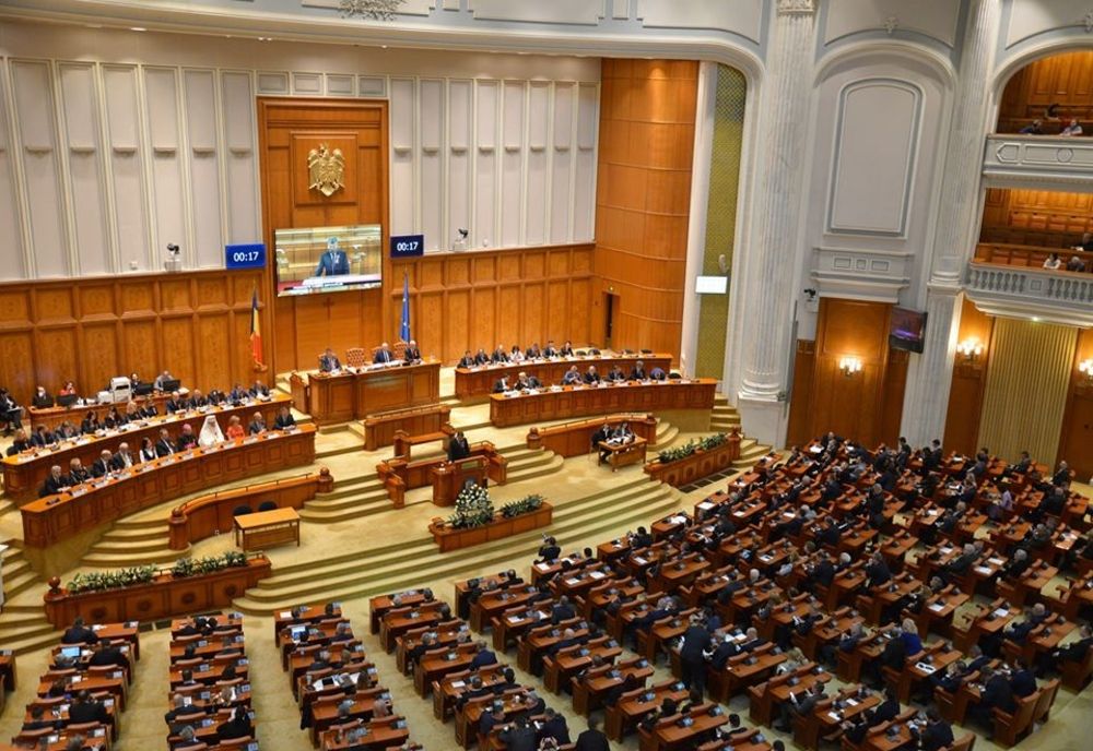 Șapte foști parlamentari de Sibiu au dat în judecată Parlamentul. Își vor pensiile înapoi!