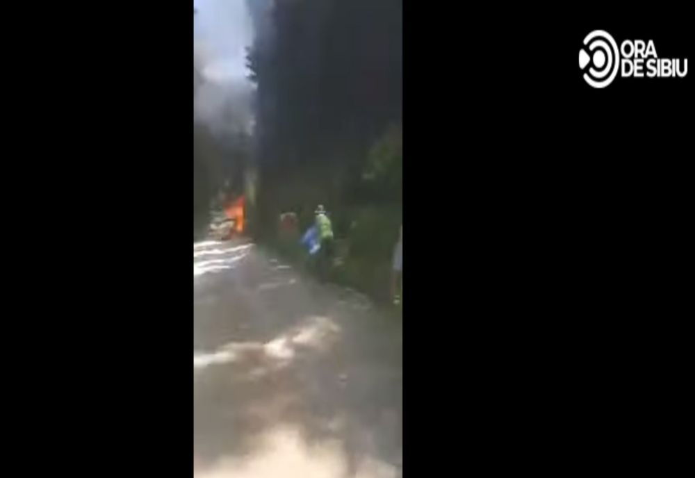VIDEO Maşină distrusă de flăcări, la Raliul Sibiului