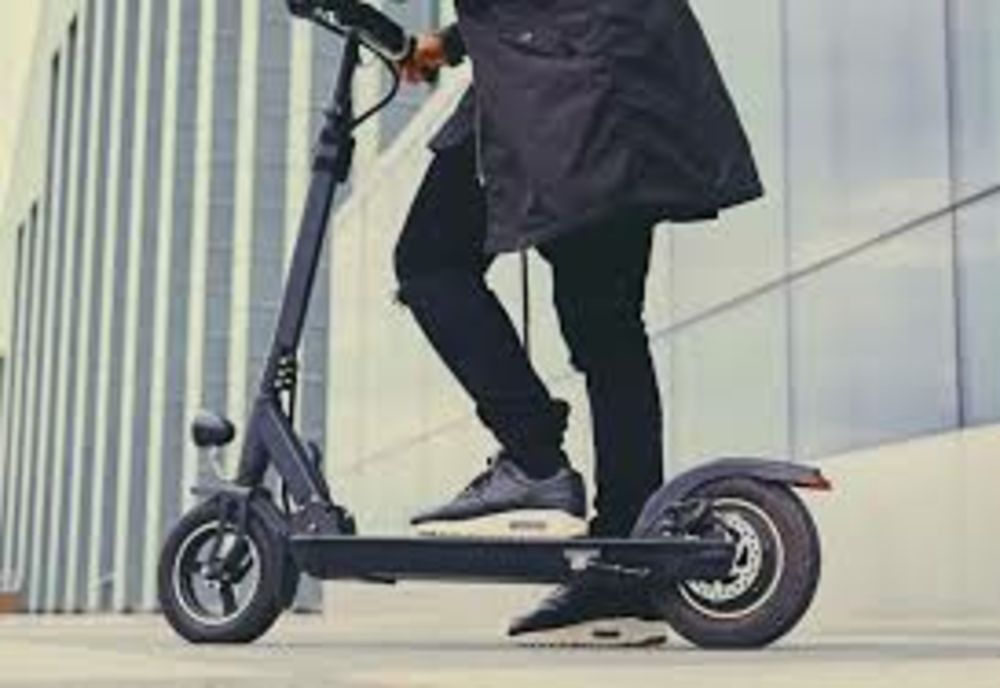 Reguli noi pentru trotinetele electrice