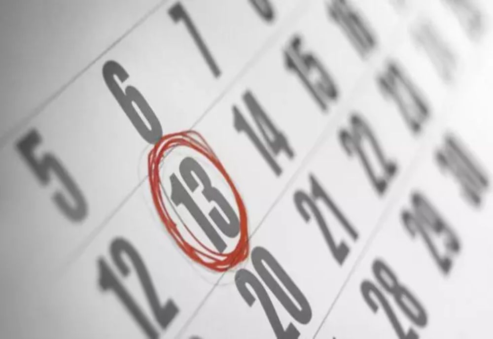 Superstiţii MARŢI 13. Aşa te fereşti de cele TREI CEASURI RELE!