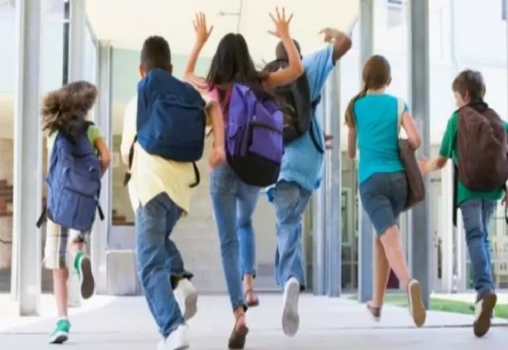 FINALUL PRIMULUI MODUL AL ANULUI ȘCOLAR: ELEVII INTRĂ ÎN VACANȚĂ 