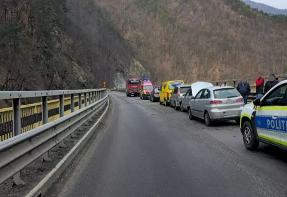 ACCIDENT PE VALEA OLTULUI. TRAFICUL ÎNTRE SIBIU ȘI RÂMNICU VÂLCEA, AFECTAT