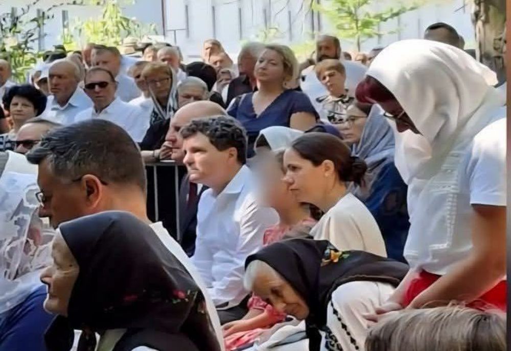 NICUȘOR DAN, LA MĂNĂSTIRE DE SFÂNTA MARIA, NU LA CEREMONIILE DE ZIUA MARINEI