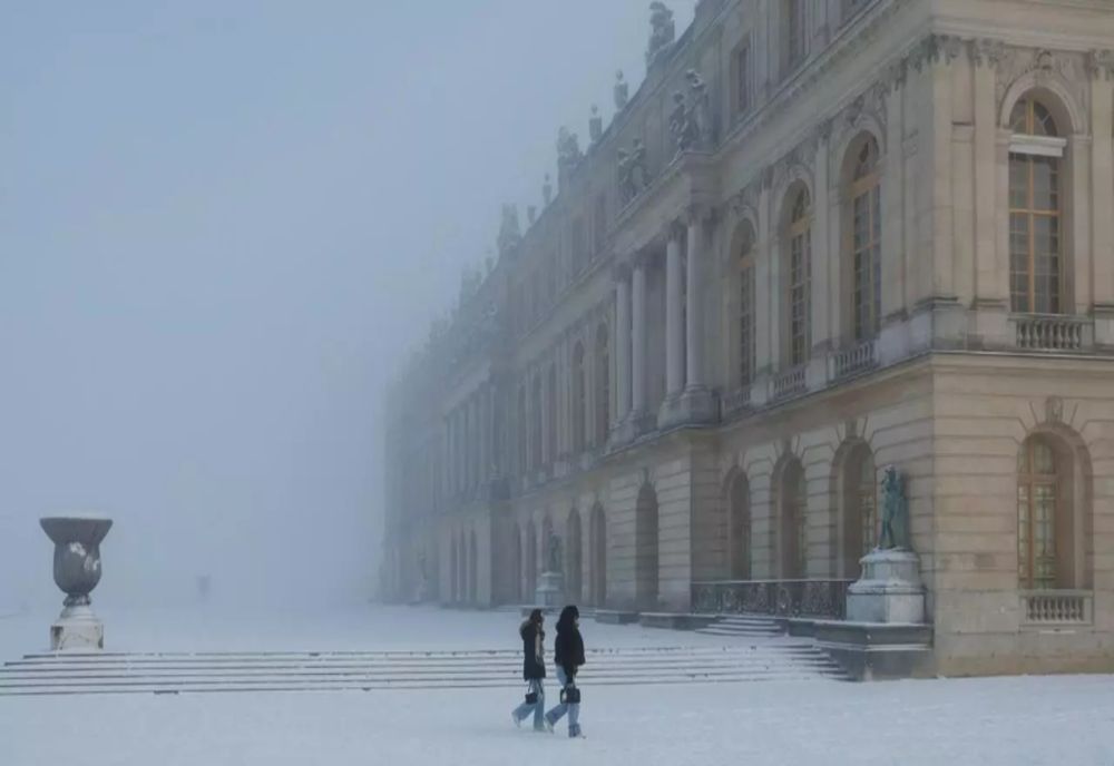 Cod PORTOCALIU la Paris, transportul în comun a fost suspendat, școlile sunt închise