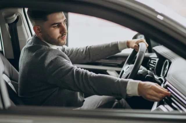 Asigurările RCA ating noi recorduri de preț VIDEO