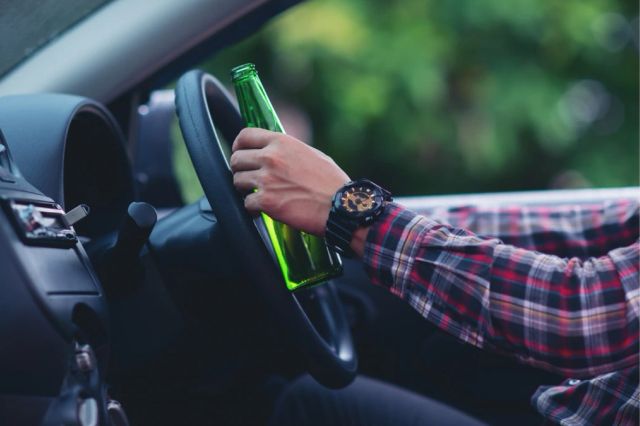 Dacă ai condus băut o dată, nu mai pornești mașina fără test de alcool