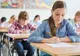 Ministerul Educației alocă 70 de lei în plus pentru bursa „Bani de liceu”