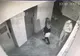 VIDEO | Scandal la Asociaţia Judeţeană a Vânătorilor şi Pescarilor! Fostul director a forţat intrarea în sediu cu o bormaşină