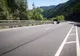 Motociclist ajuns la spital după ce a lovit o mașină și a fost acroșat de alta