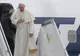 VIDEO | Curcubeu pe cerul Sibiului, după decolarea aeronavei Papei Francisc