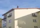 VIDEO/ UPDATE/ Un bărbat s-a urcat pe acoperișul unui bloc din cartierul Reșița și amenință că se sinucide