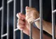 Cercetat sub control judiciar, după ce ar fi sustras mai multe sticle de băuturi alcoolice șicosmetice din două magazine din Cisnădie