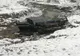 Mașină răsturnată într-un pârâu, pe DJ 106G. Șoferul de 22 de ani, la spital