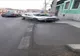 A intrat cu mașina într-un stâlp, pe DN14, și a ajuns la spital