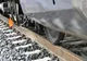 Mașină lovită de tren, în timp ce traversa calea ferată. Șoferul, la spital