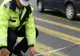 Bărbat lovit de maşină pe trecere