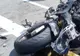 Bărbat rănit după ce s-a răsturnat cu motocicleta