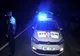 A încercat să fugă de polițişti şi a intrat cu maşina în gard