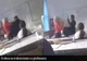 VIDEO Scene șocante într-o școală din Mediaș - O elevă a fost filmată când își îmbrâncește profesoara