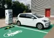 Producătorii se grăbesc să ieftinească anumite modele de mașini. Care este motivul