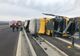 TIR răsturnat pe A1